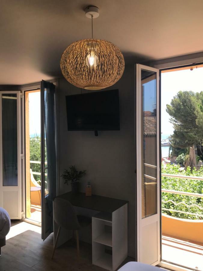 Hotel La Calanque Mandelieu Eksteriør billede